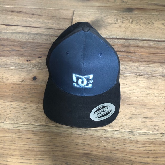 DC Yupoong Snap Back Hat/Cap - Picture 5 of 9